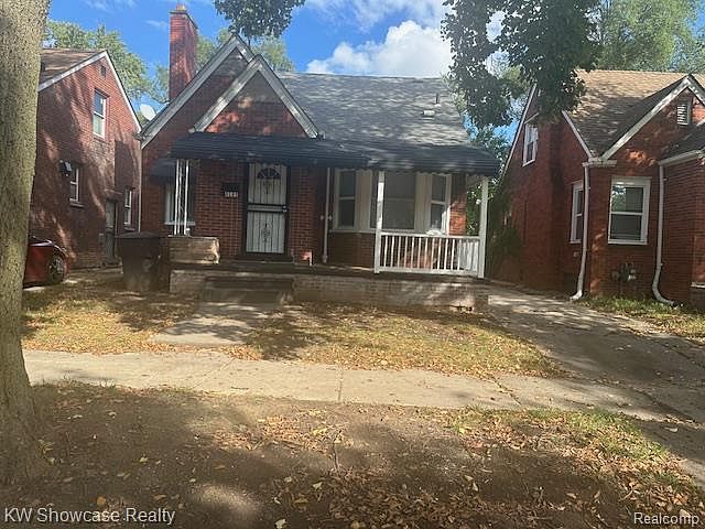 1st image of 8282 Sussex St NW