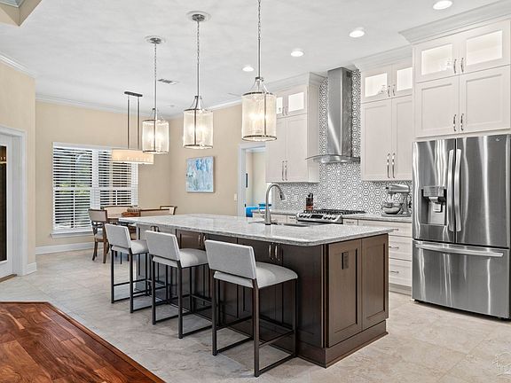 2nd image of 8757 Spider Lily Way