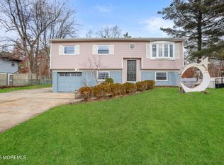 1184 Dell St, Toms River, NJ 08755