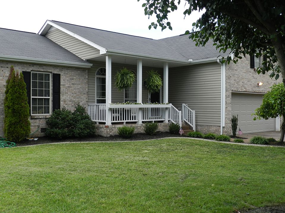 1st image of 104 Magnolia Dr