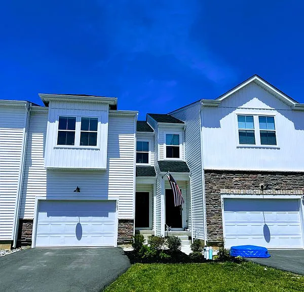 7703 Clayton Ave — Photo 17