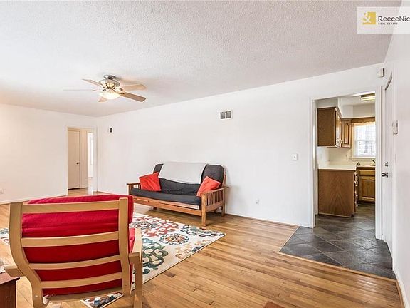 2nd image of 5050 Neosho Ln