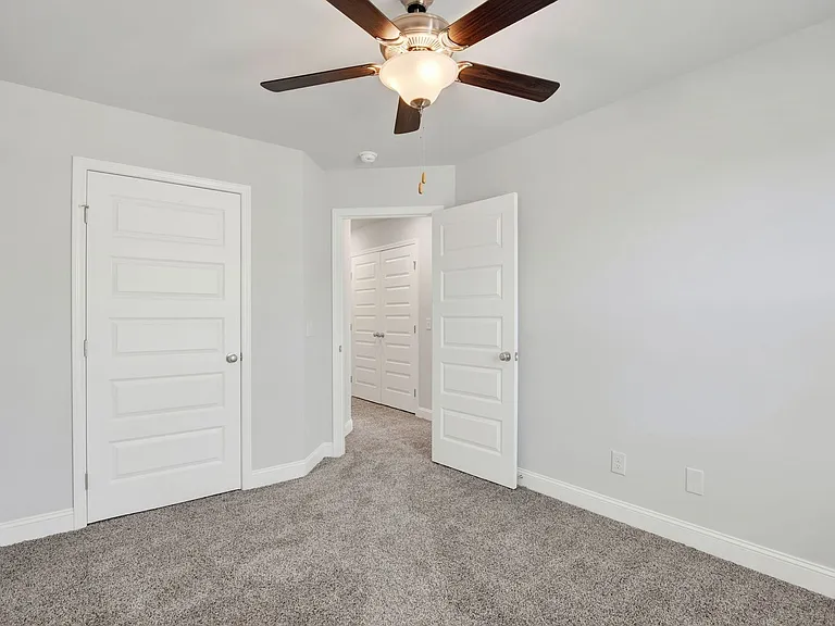 77 Dorsey Dr — Photo 25