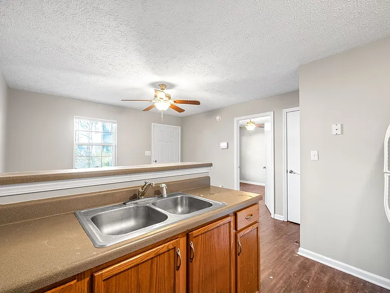 Robb Avenue-765 (x14) — Photo 16
