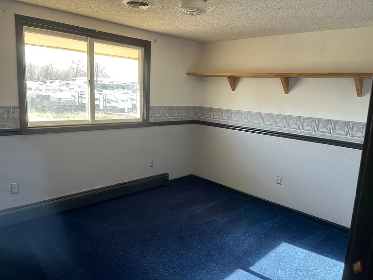1229 Thiel Rd — Photo 14
