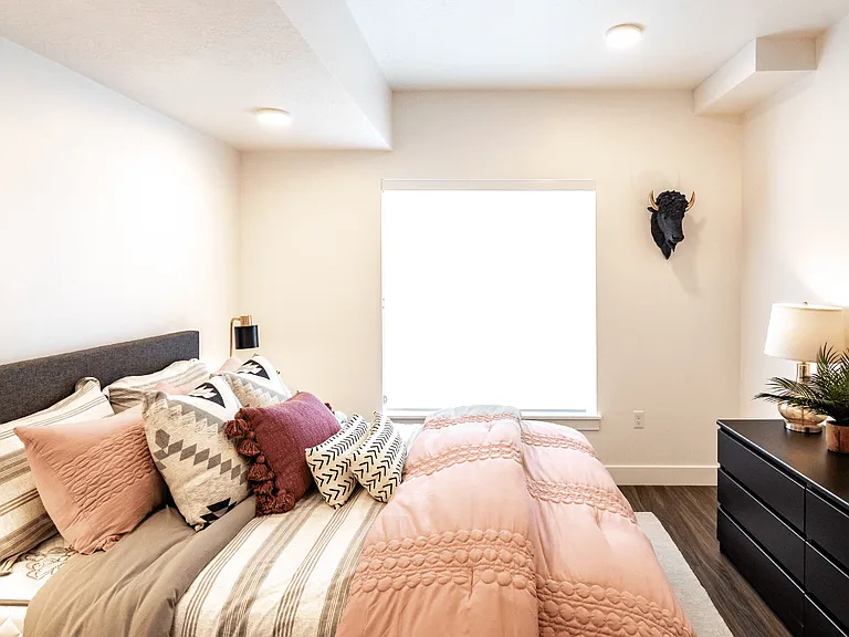 Onyx Apartments — Photo 13