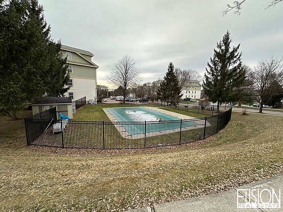 4th image of 185 Hildred Dr #185