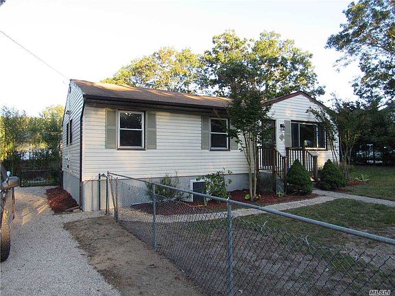 2nd image of 98 Albany Ave