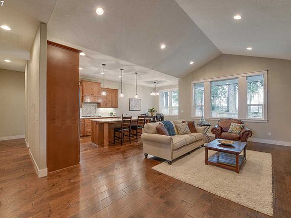 4th image of 1518 W Alder Pl