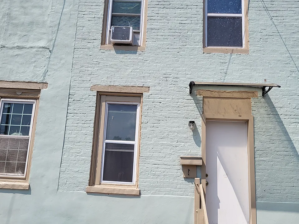 227 W Hope Ave