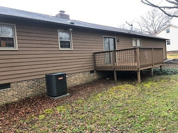 4th image of 205 Woodview Dr