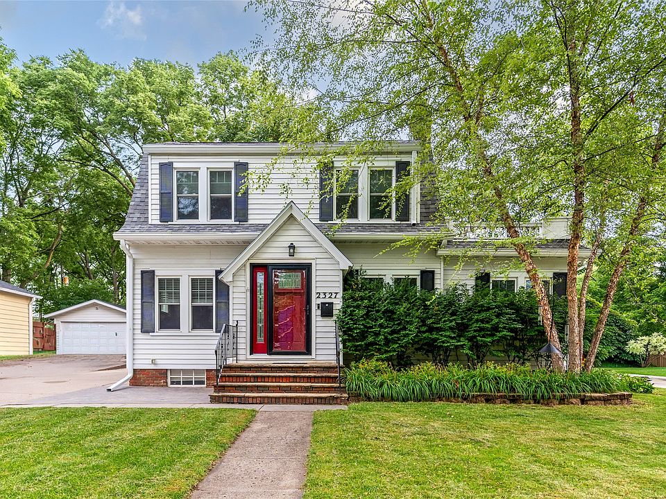 1st image of 2327 Donald St