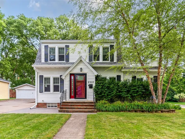 2327 Donald St, Ames, IA 50014