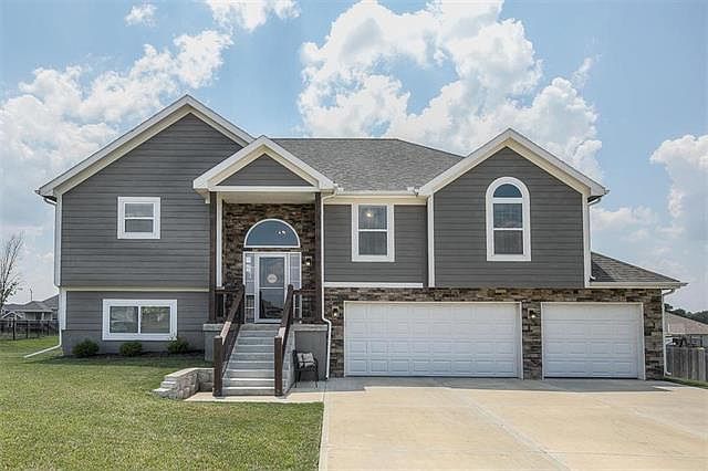1st image of 14185 Chateau Ln