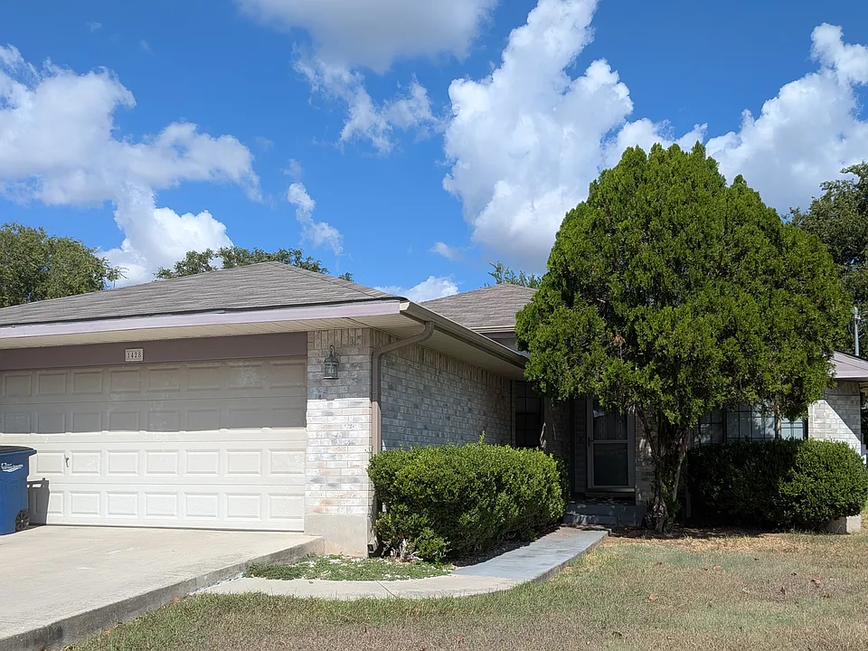 1428 Devin Dr