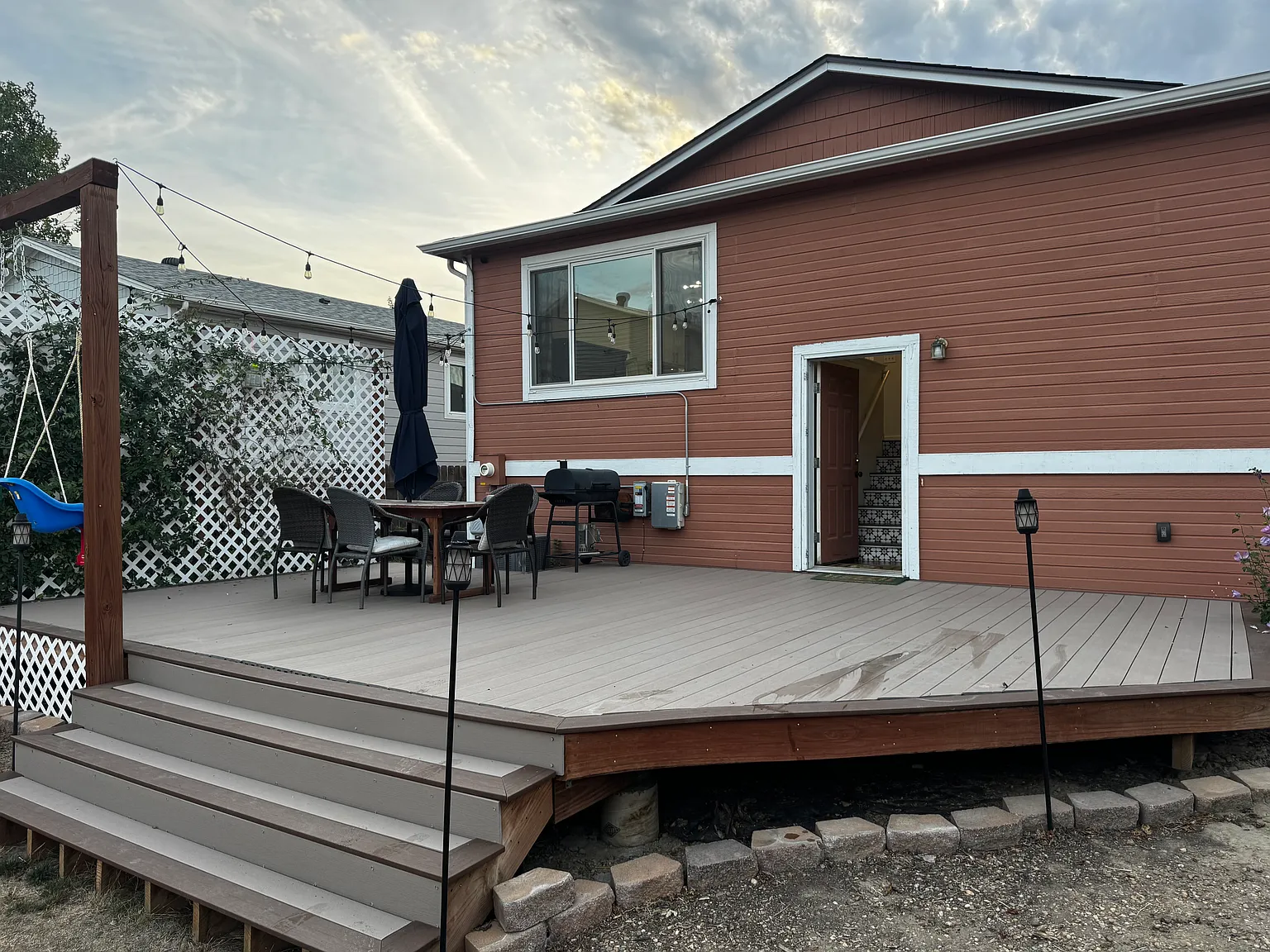 4 bed, 2322 sqft, $3,699 — Photo 4