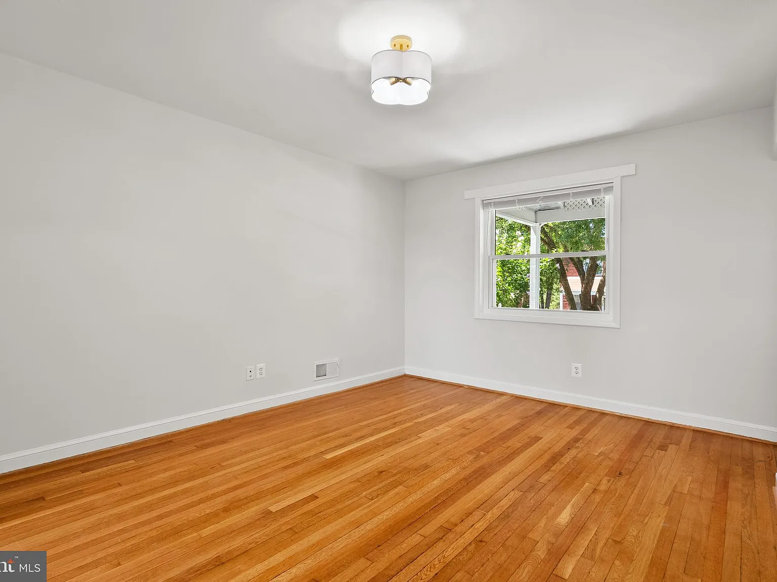 2 bed, 2.0 bath, 1296 sqft, $2,950 — Photo 4