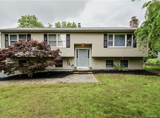 3 Rev Taylor Dr, Ansonia, CT 06401