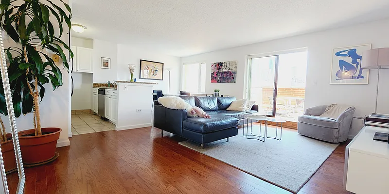 Rented by Corcoran | media 34