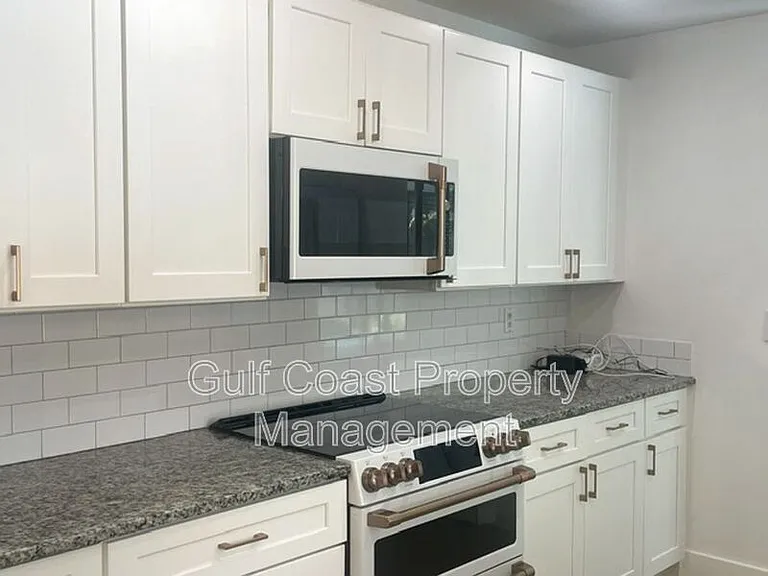 5677 Beneva Woods Cir — Photo 19