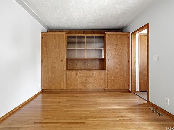 5th image of 2204 Mackay STREET