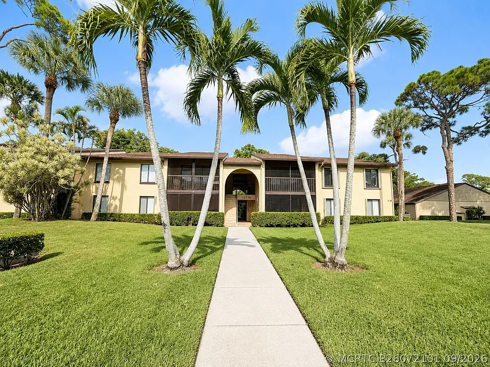 628 Sea Pine Way #C2
