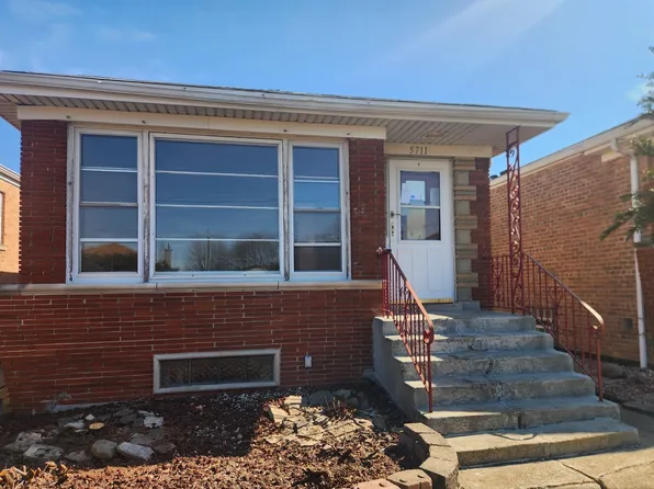 5711 S Mayfield Ave, Chicago, IL 60638