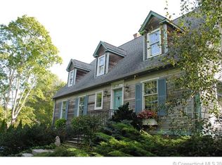 208 Noank Rd, Groton, CT 06355