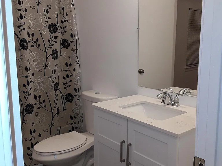 959 Swan Ln — Photo 16