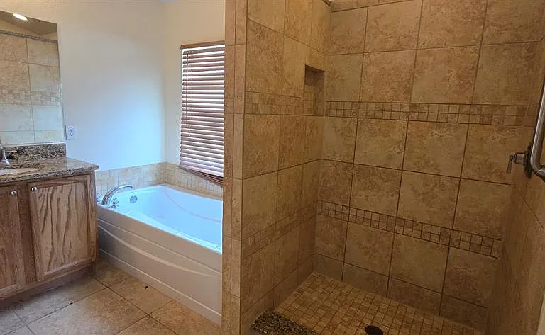 4085 SW 49th Ave — Photo 16