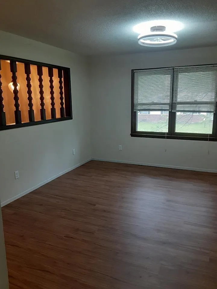 2813 Brookview Ave — Photo 4