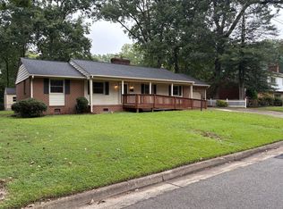 4 Ratcliffe Pl, Newport News, VA 23606