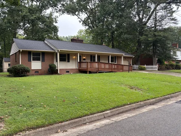 4 Ratcliffe Pl, Newport News, VA 23606