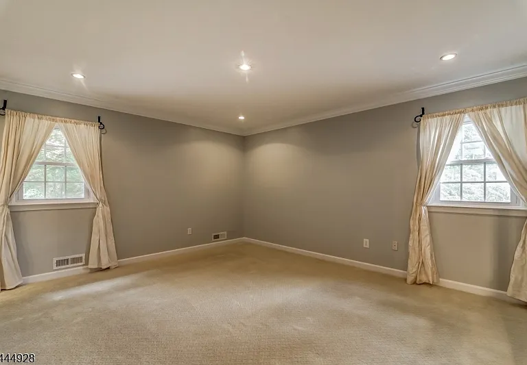 62 Candlewood Dr — Photo 10