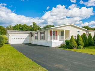 6295 Lambert St, Victor, NY 14564