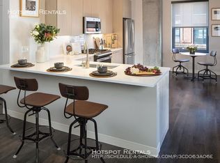 833 W Jackson Blvd, Chicago, IL 60607