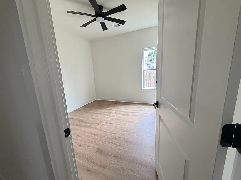 1308 W Beech Dr #A — Photo 9