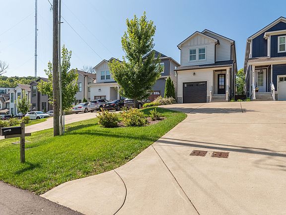 3rd image of 827 Watts Ln
