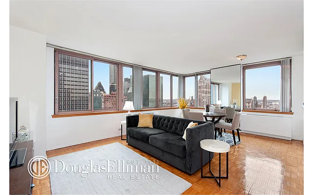 Rented by Douglas Elliman | media 37