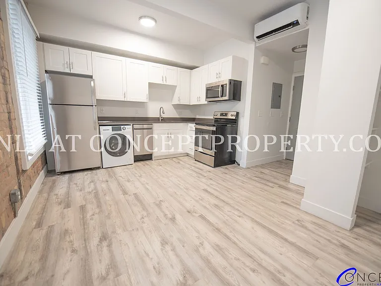 First Avenue Flats — Photo 77