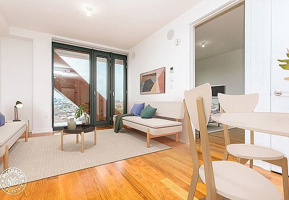 2nd image of 123 Melrose St APT 629