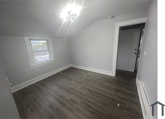 2nd image of 233 N 18th St Floor 3