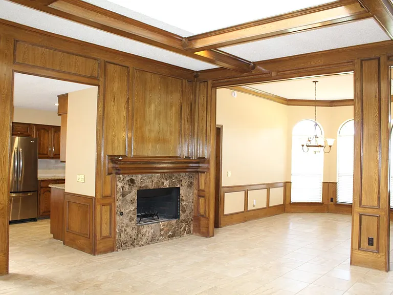 4216 Marshall Ct — Photo 4