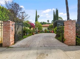 18760 Wells Dr, Tarzana, CA 91356