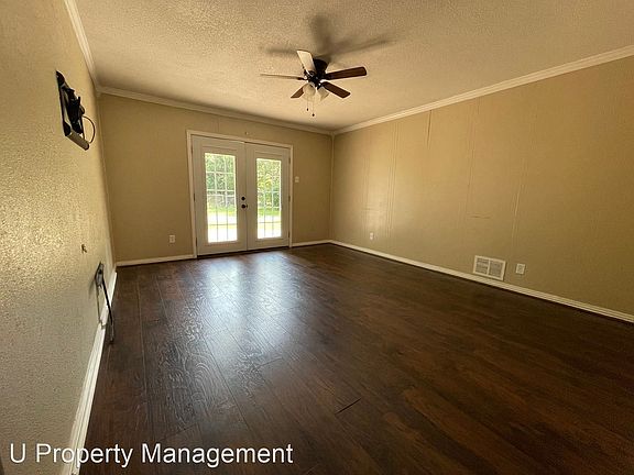 3rd image of 1418 Greencove Dr