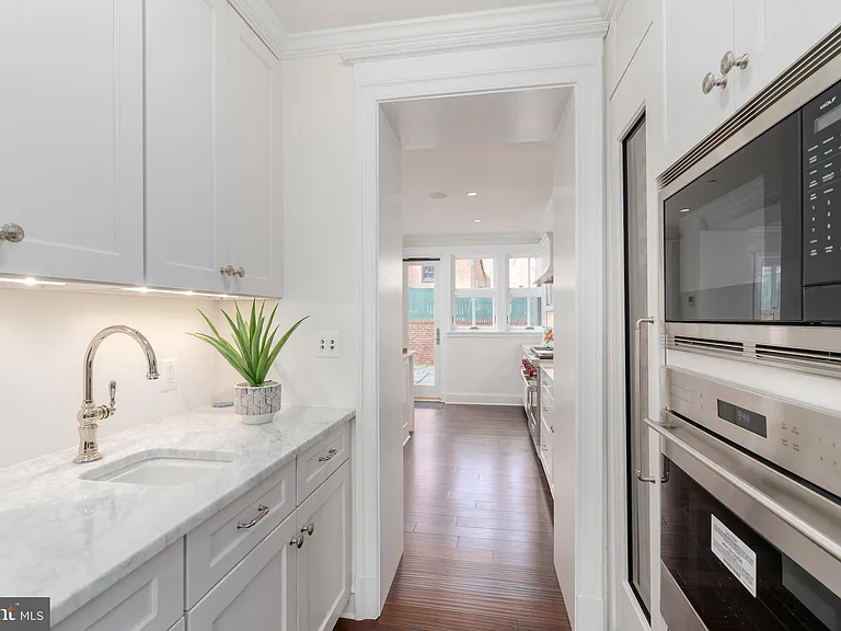 2715 N St NW — Photo 19