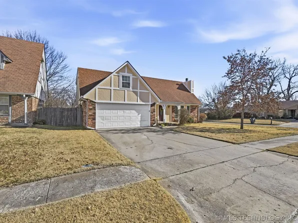 8329 N 118th East Ave, Owasso, OK 74055