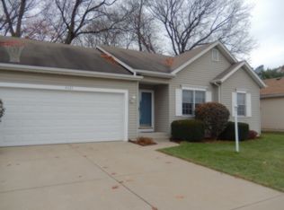 4423 Laurel Creek Dr, South Bend, IN 46628