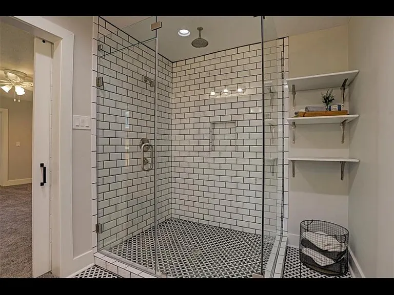 6419 Cindy Ln — Photo 20