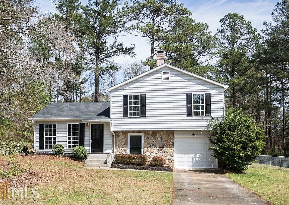 1st image of 944 Sweetwater Cir